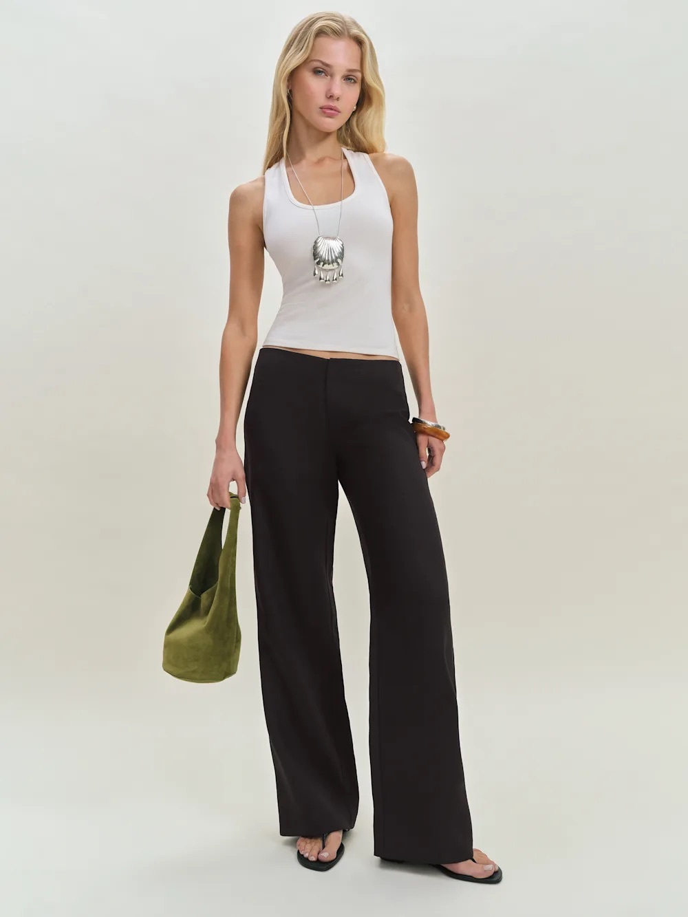 Reformation black linen low rise Vida pant size 4 short length